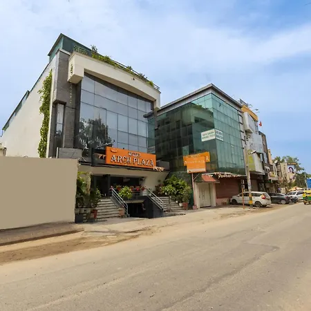 Hotel Arch Plaza At Yashobhoomi By Arch Group-2